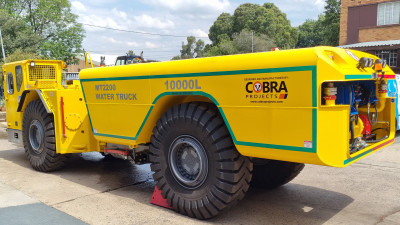 10 000 L Truck Custom Build - Decals done by AJM
